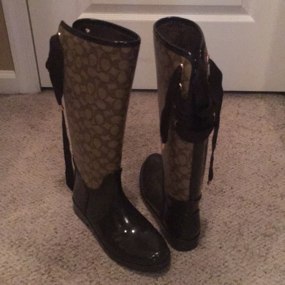 Coach boots - Picture 1 of 1